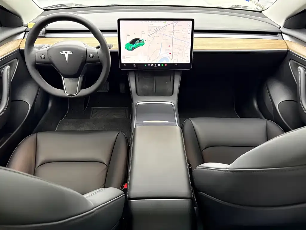 Tesla Model 3 — фото 8