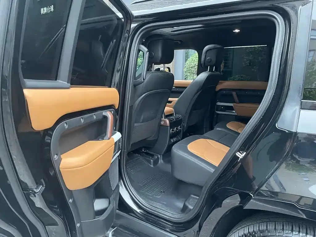 Land Rover Defender — фото 2