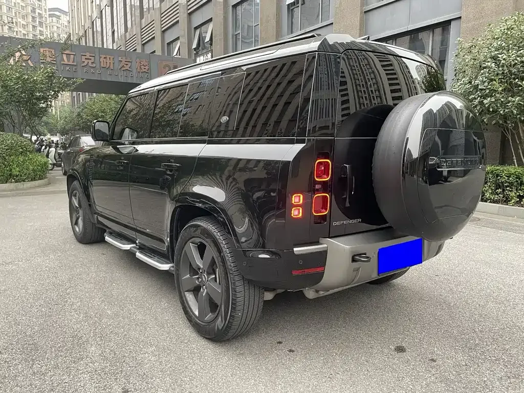 Land Rover Defender — фото 3