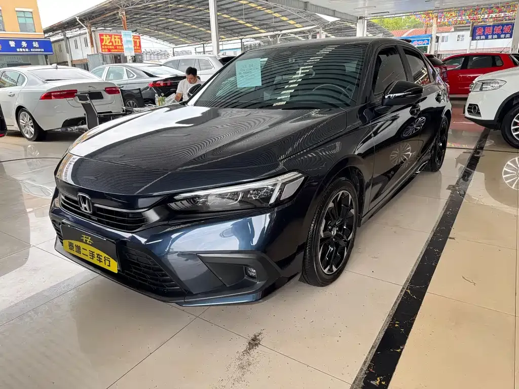 Honda Civic — фото 1