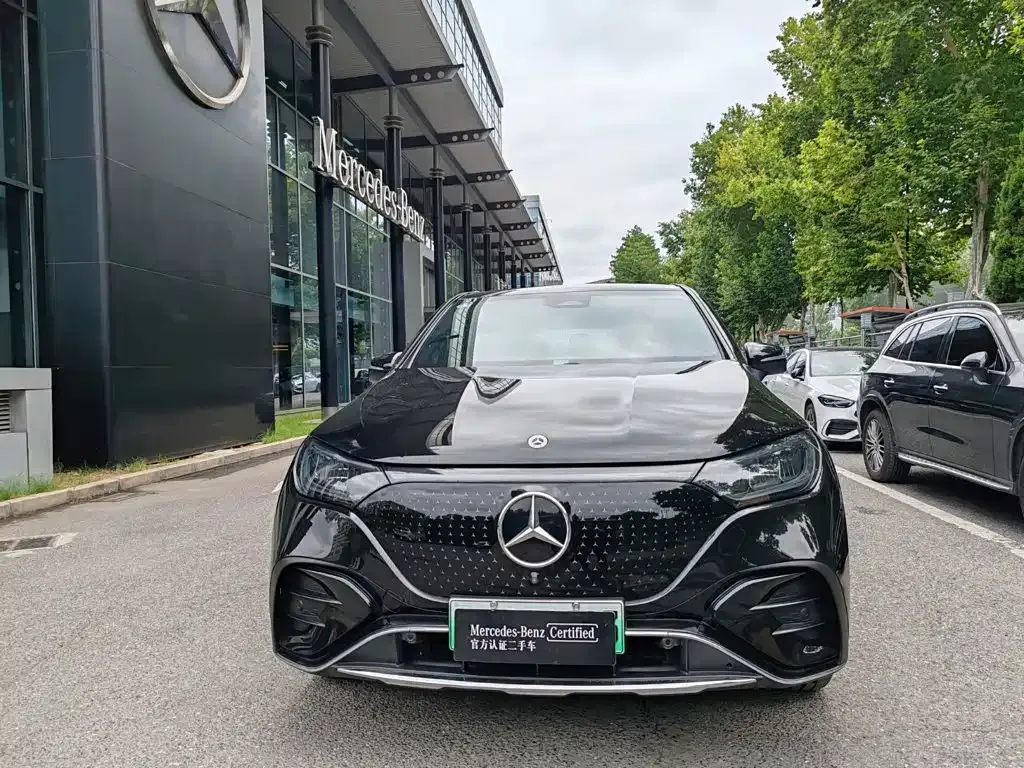 Mercedes-Benz EQE SUV — фото 10