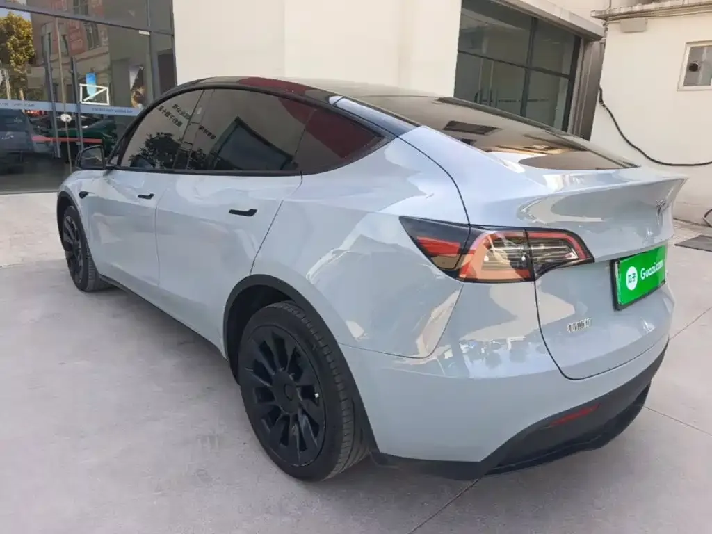 Tesla Model Y — фото 4