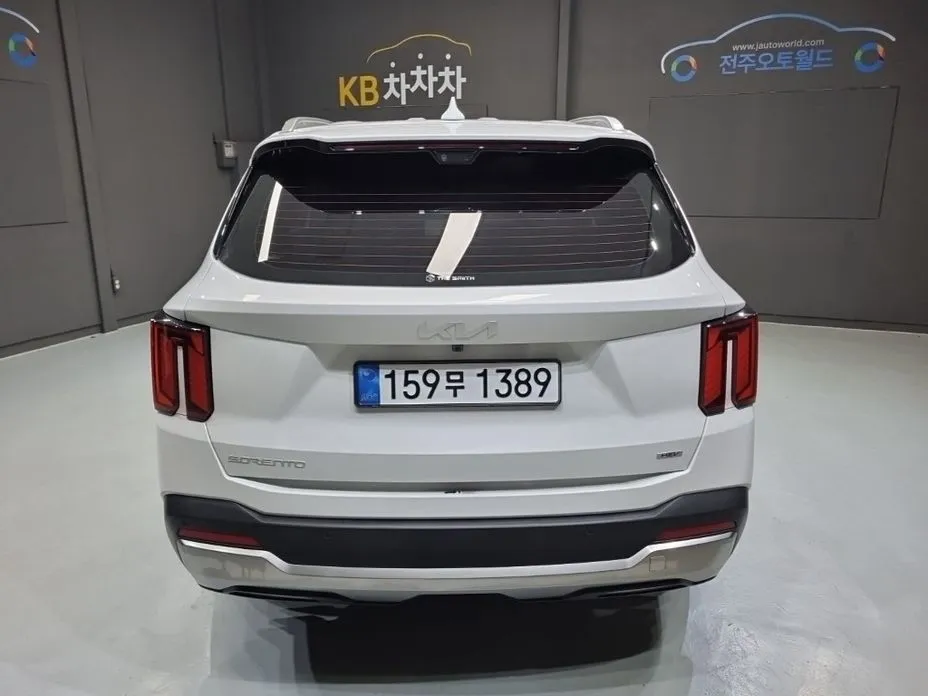 Kia Sorento — фото 5