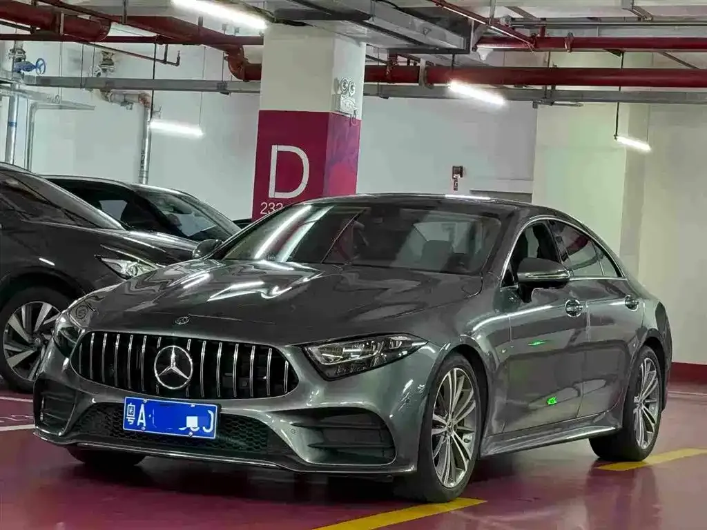 Mercedes-Benz CLS — фото 1