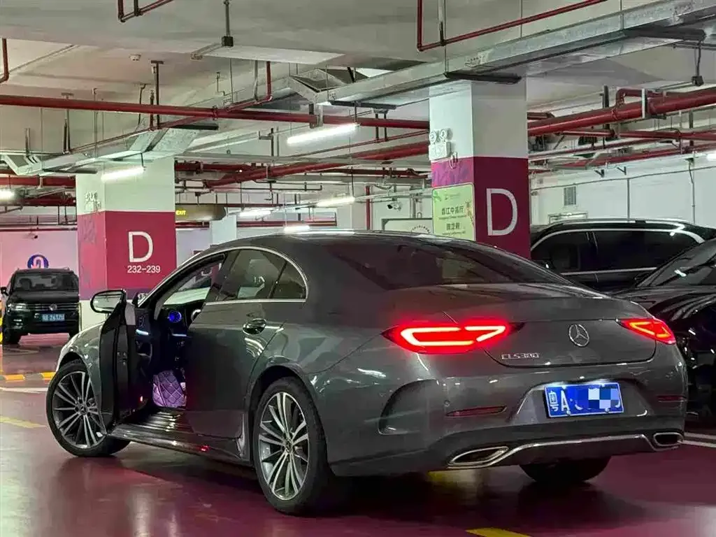 Mercedes-Benz CLS — фото 8