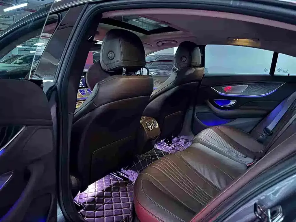 Mercedes-Benz CLS — фото 2