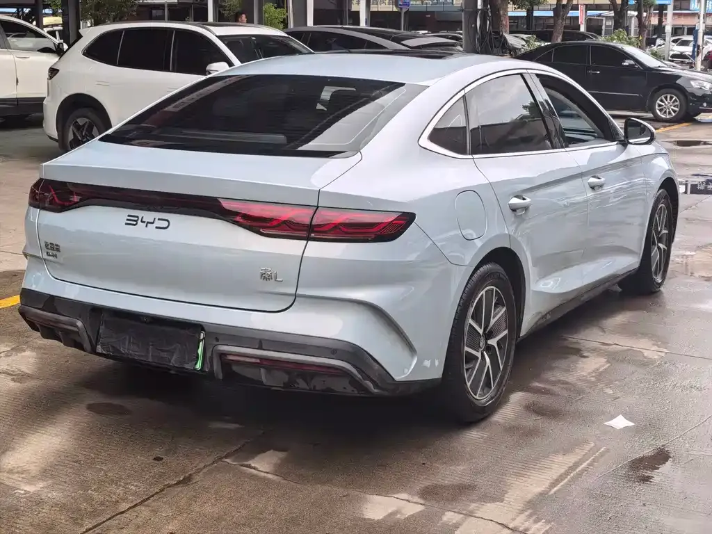 BYD Qin L — фото 6