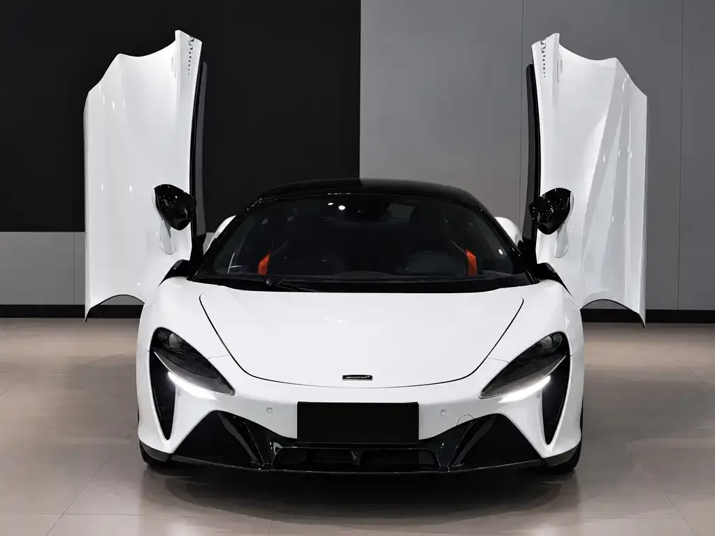 McLaren Artura — фото 10