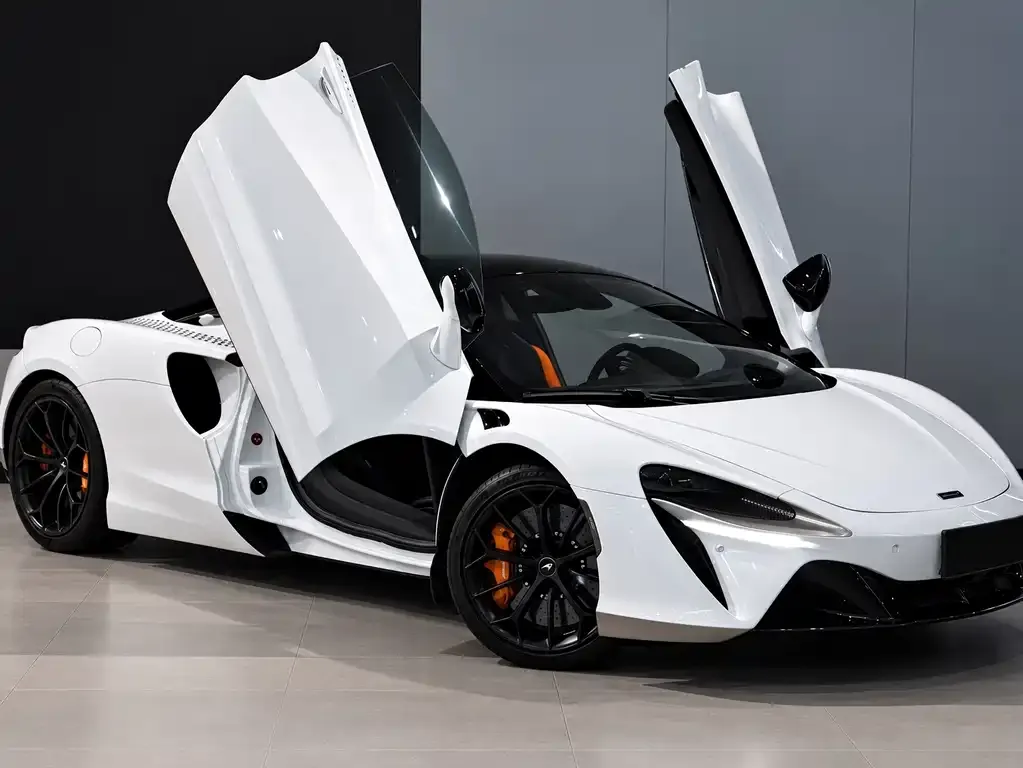 McLaren Artura — фото 8