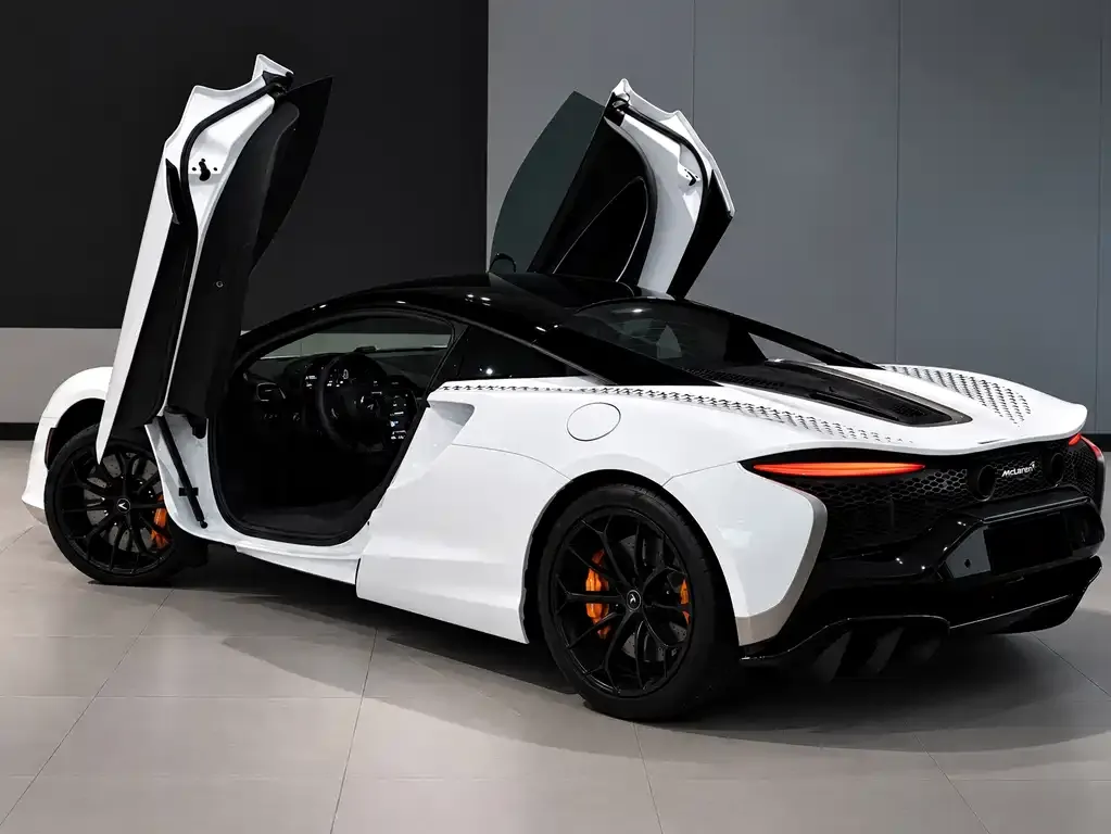 McLaren Artura — фото 5
