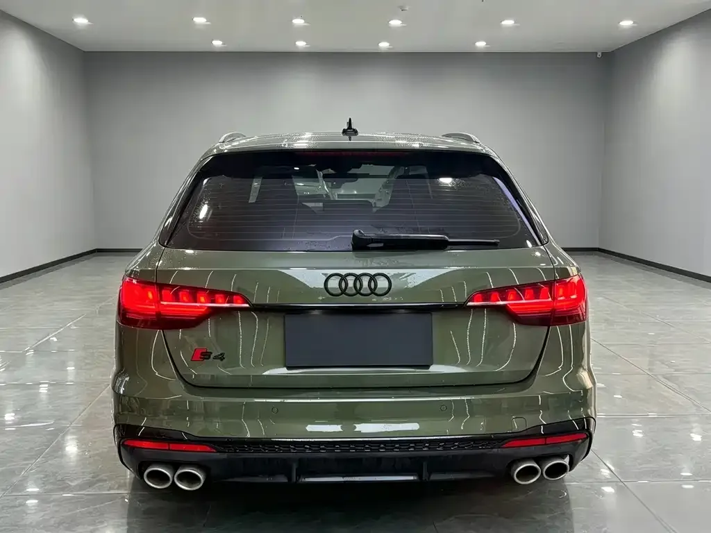 Audi S4 — фото 4