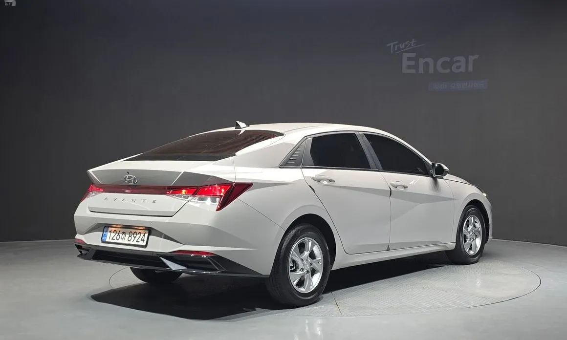 Hyundai AVANTE — фото 4