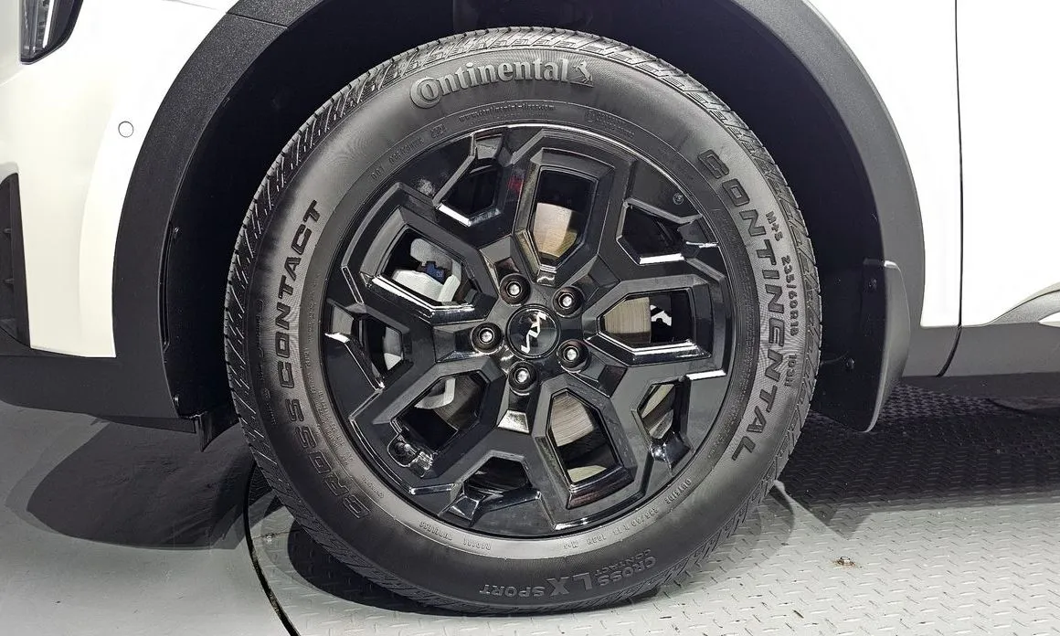Kia Sorento — фото 9