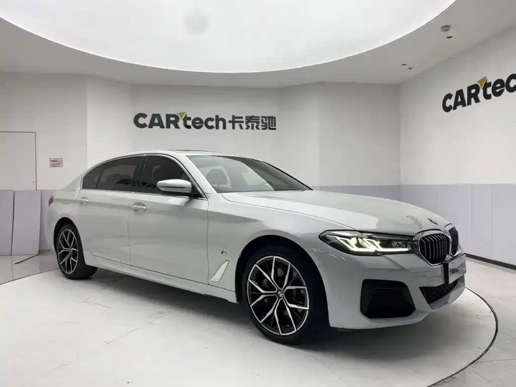 BMW 5 Series — фото 4