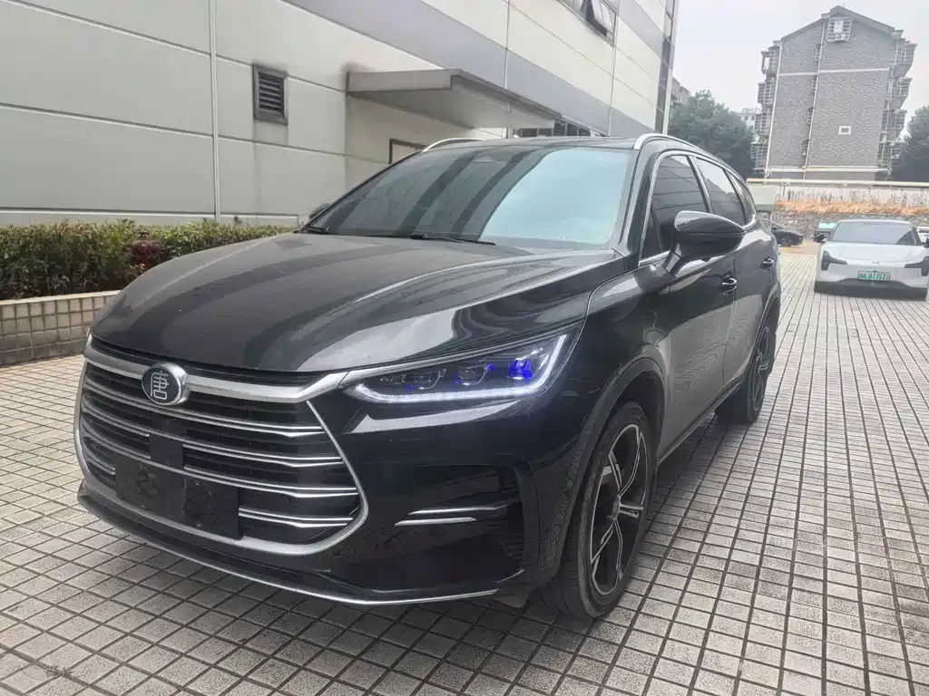 BYD Tang New Energy — фото 1