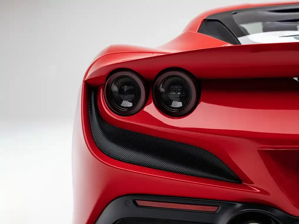 Ferrari F8 — фото 6