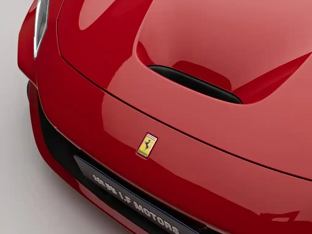 Ferrari F8 — фото 10