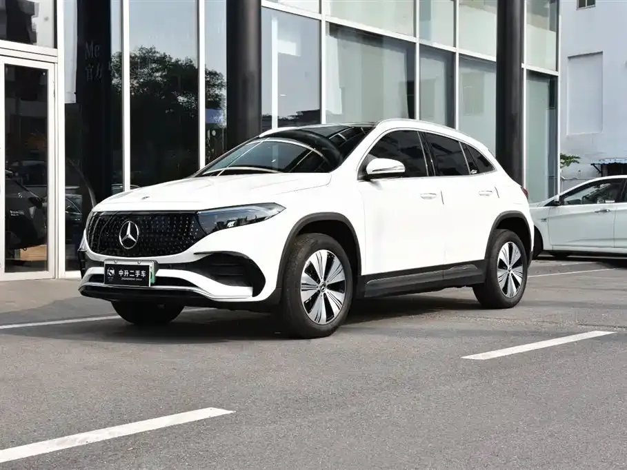 Mercedes-Benz EQA — фото 1