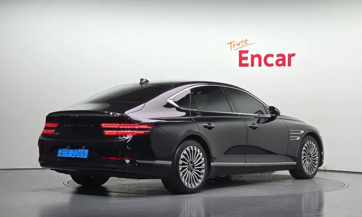 Genesis G80 — фото 10