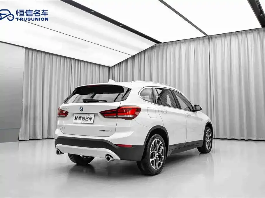 BMW X1 — фото 7