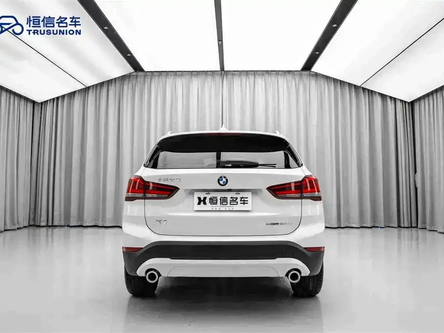 BMW X1 — фото 5