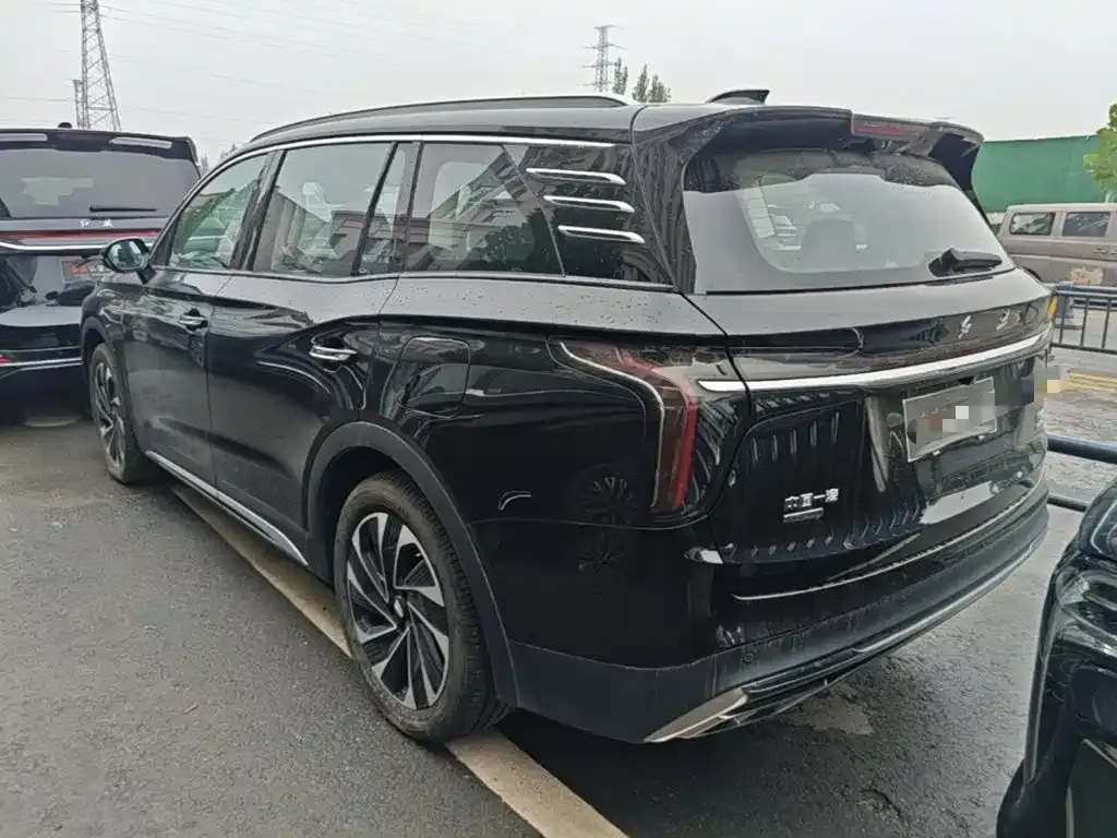 Hongqi HS7 PHEV — фото 5