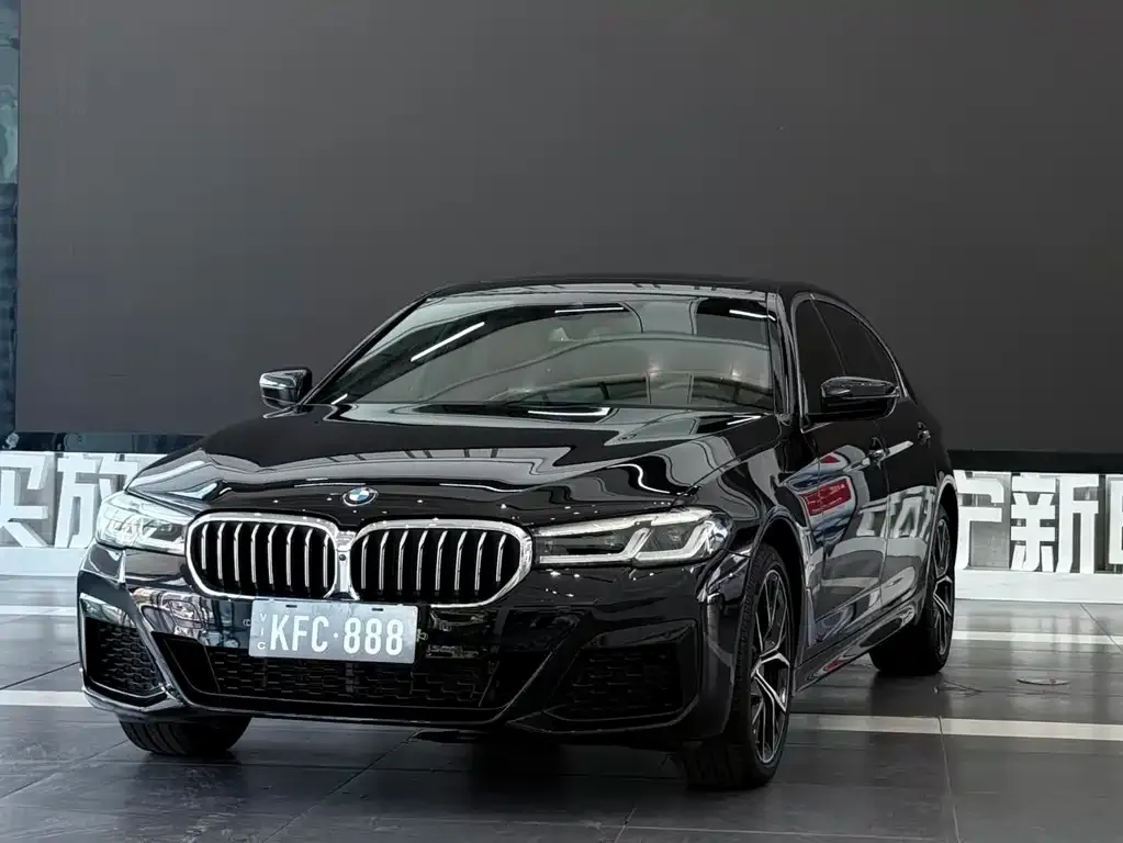 BMW 5 Series — фото 1