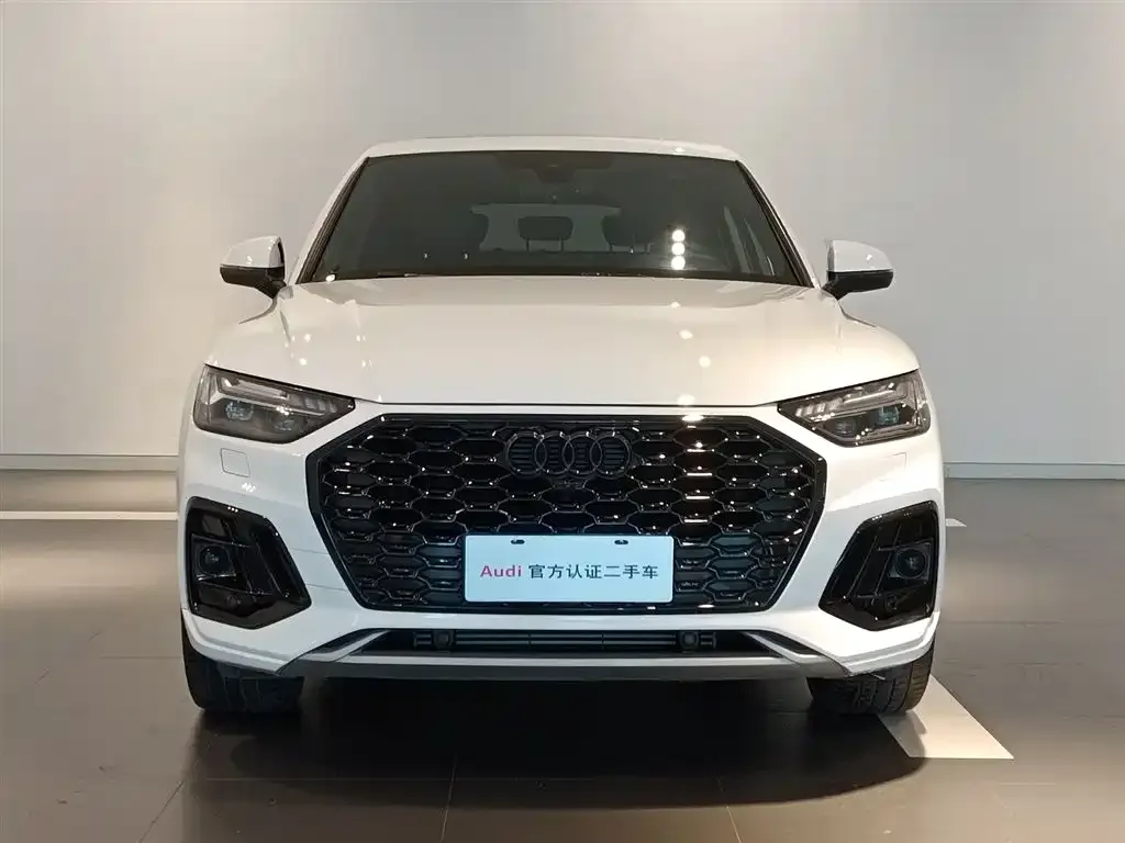 Audi Q5L Sportback — фото 4