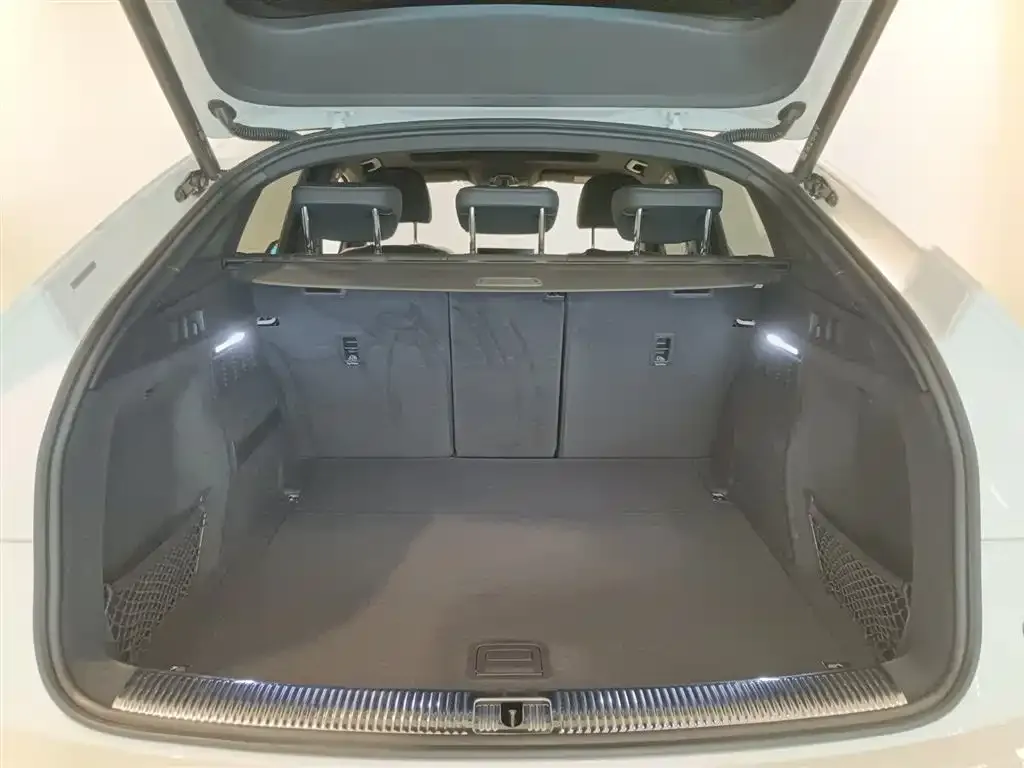 Audi Q5L Sportback — фото 2