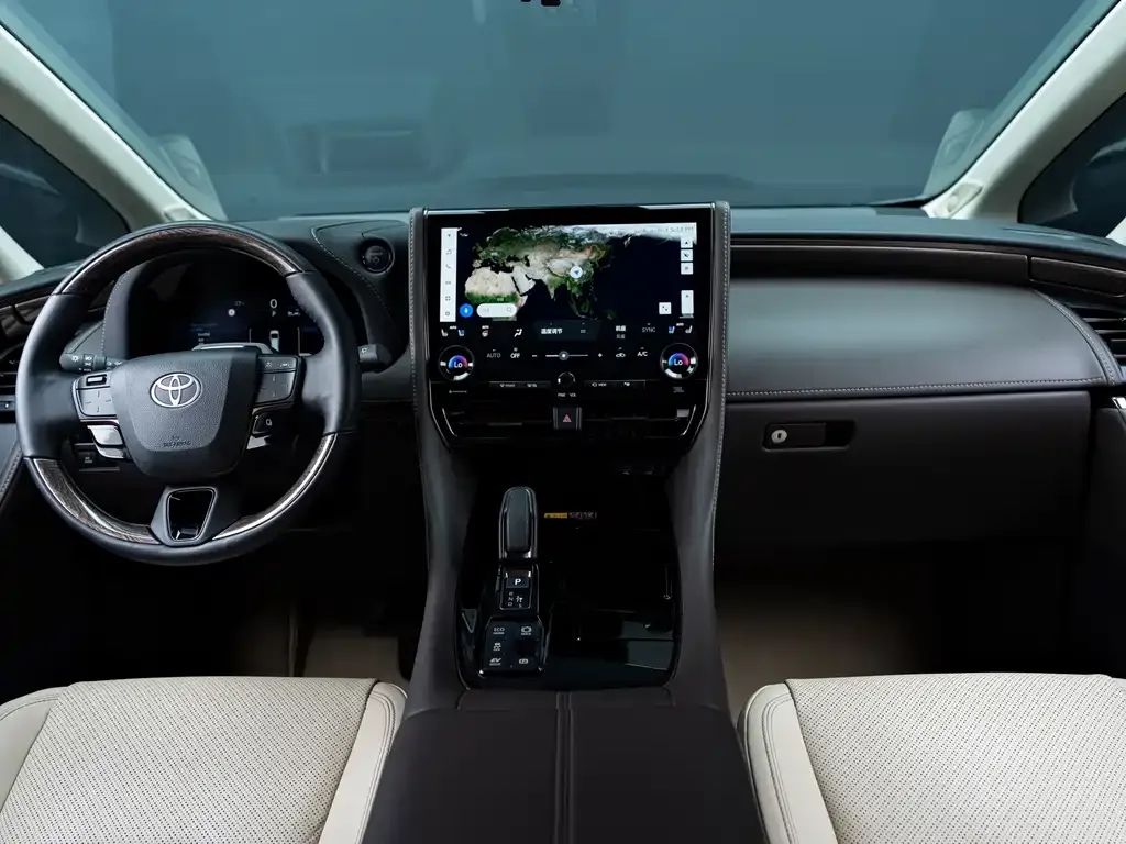 Toyota Alphard — фото 10