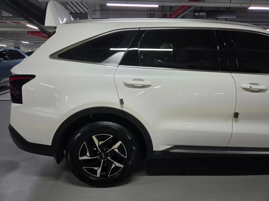 Kia Sorento — фото 9