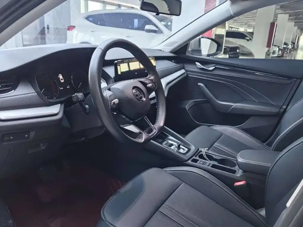 Skoda Octavia — фото 8