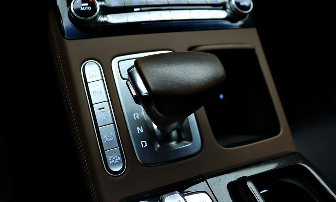 Genesis G90 — фото 2