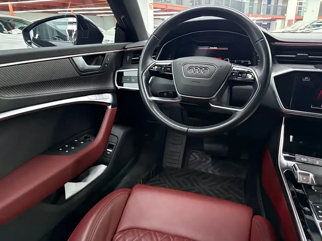 Audi A7L — фото 8