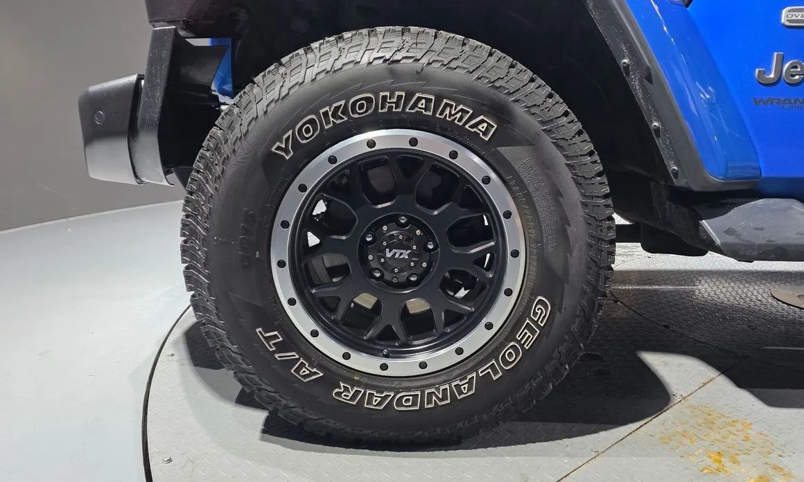 Jeep Wrangler — фото 10