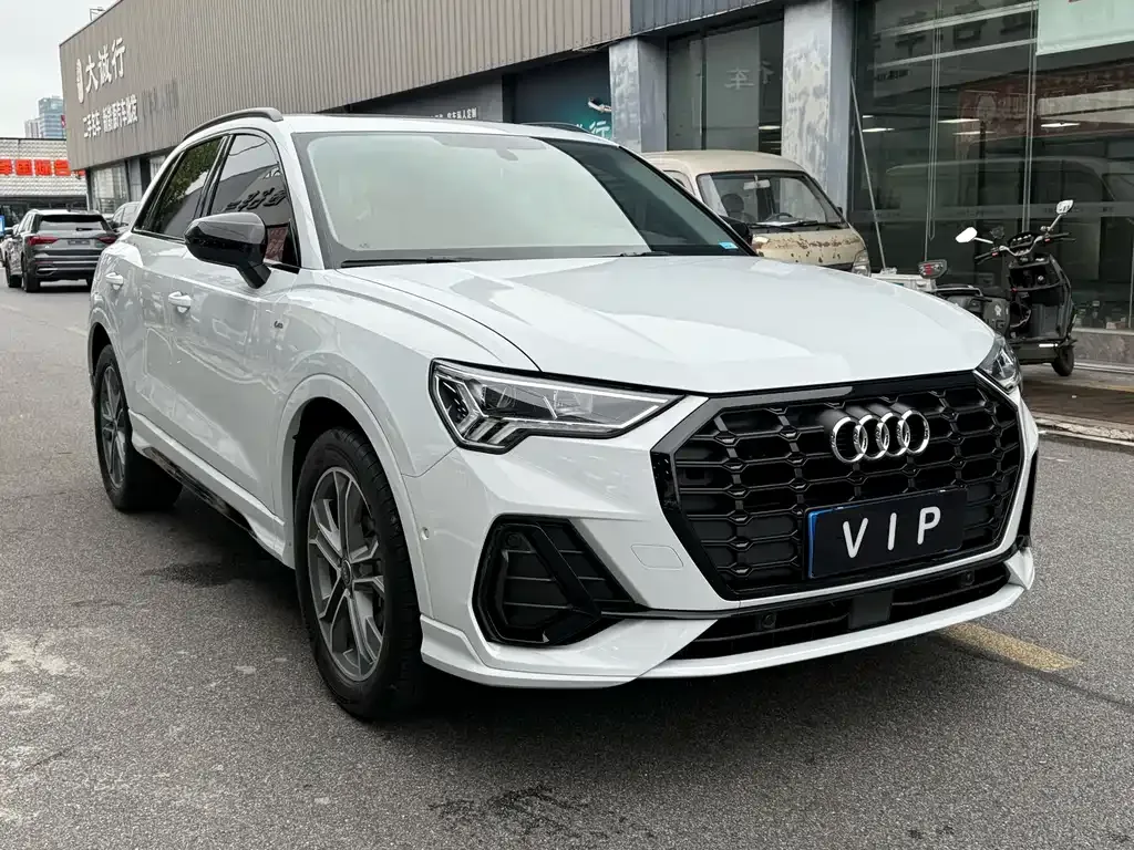 Audi Q3 — фото 9