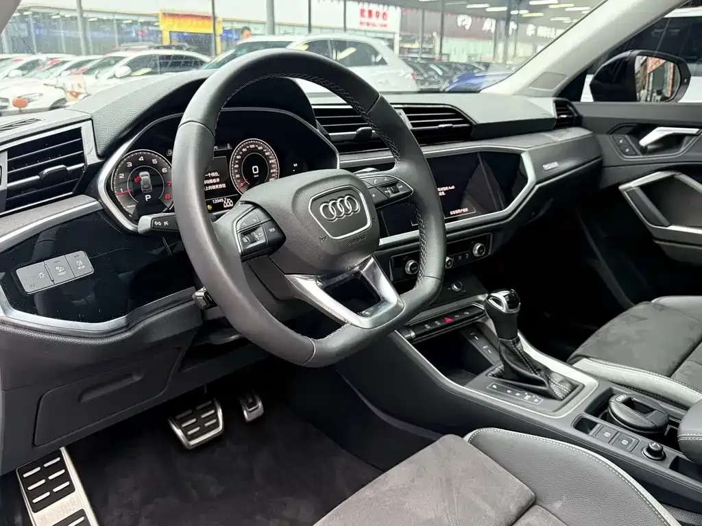 Audi Q3 — фото 2
