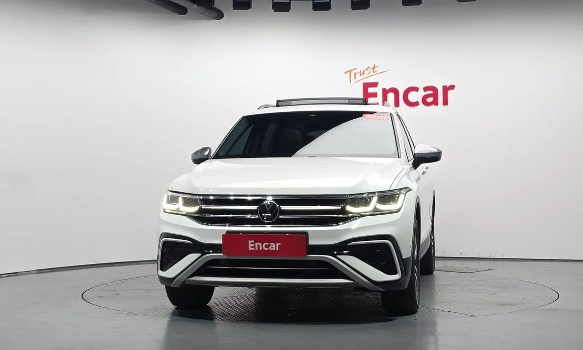 Volkswagen Tiguan — фото 8