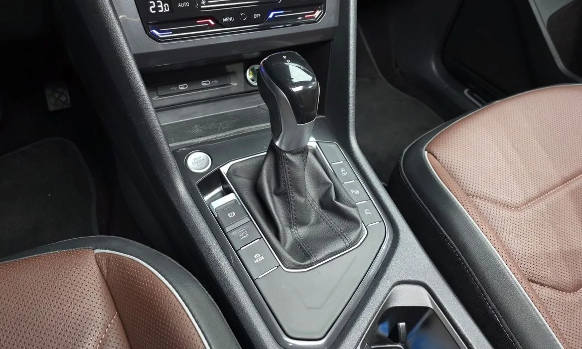 Volkswagen Tiguan — фото 9