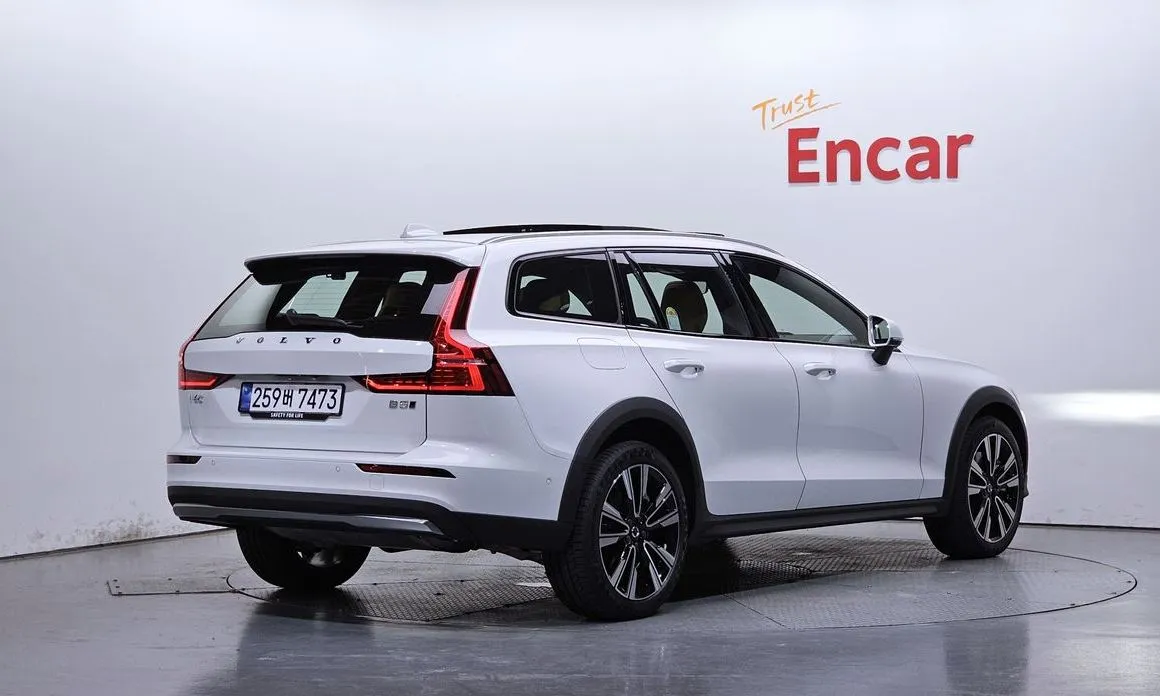 Volvo V60 — фото 4