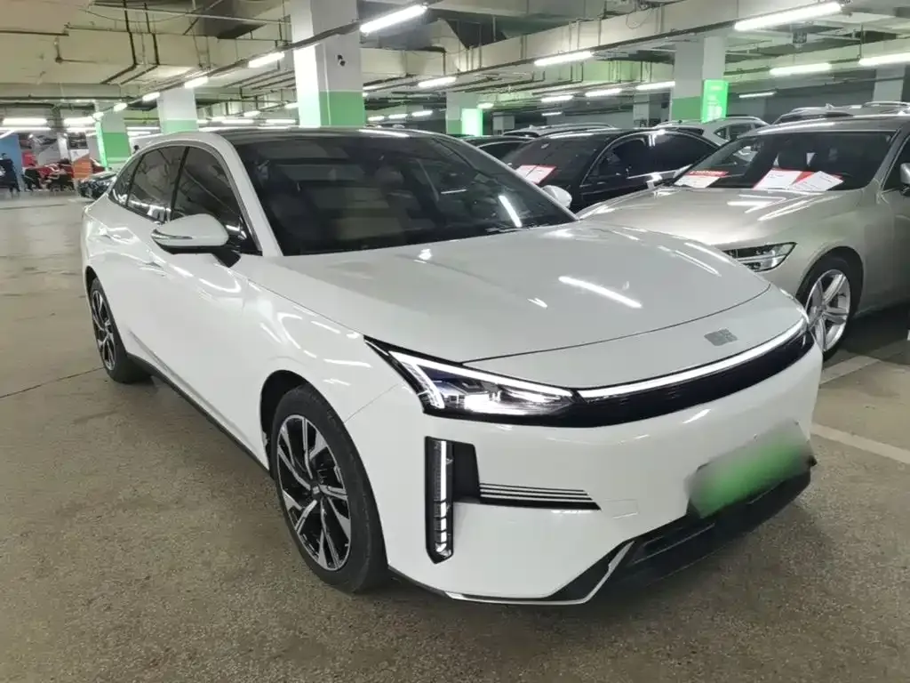Geely Galaxy L6 — фото 7
