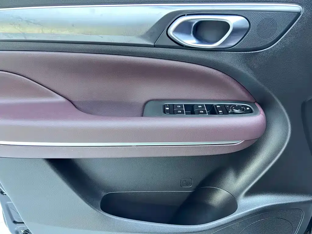 GAC Motor Trumpchi M6 — фото 10