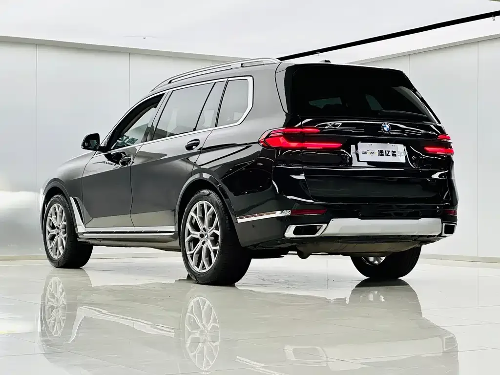 BMW X7 — фото 8