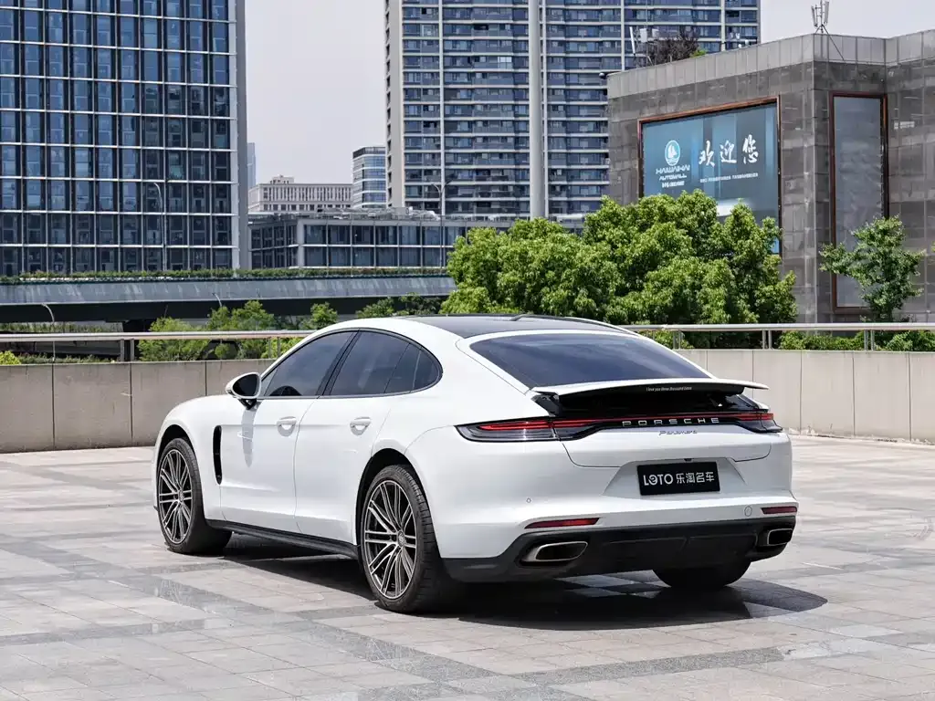 Porsche Panamera — фото 10