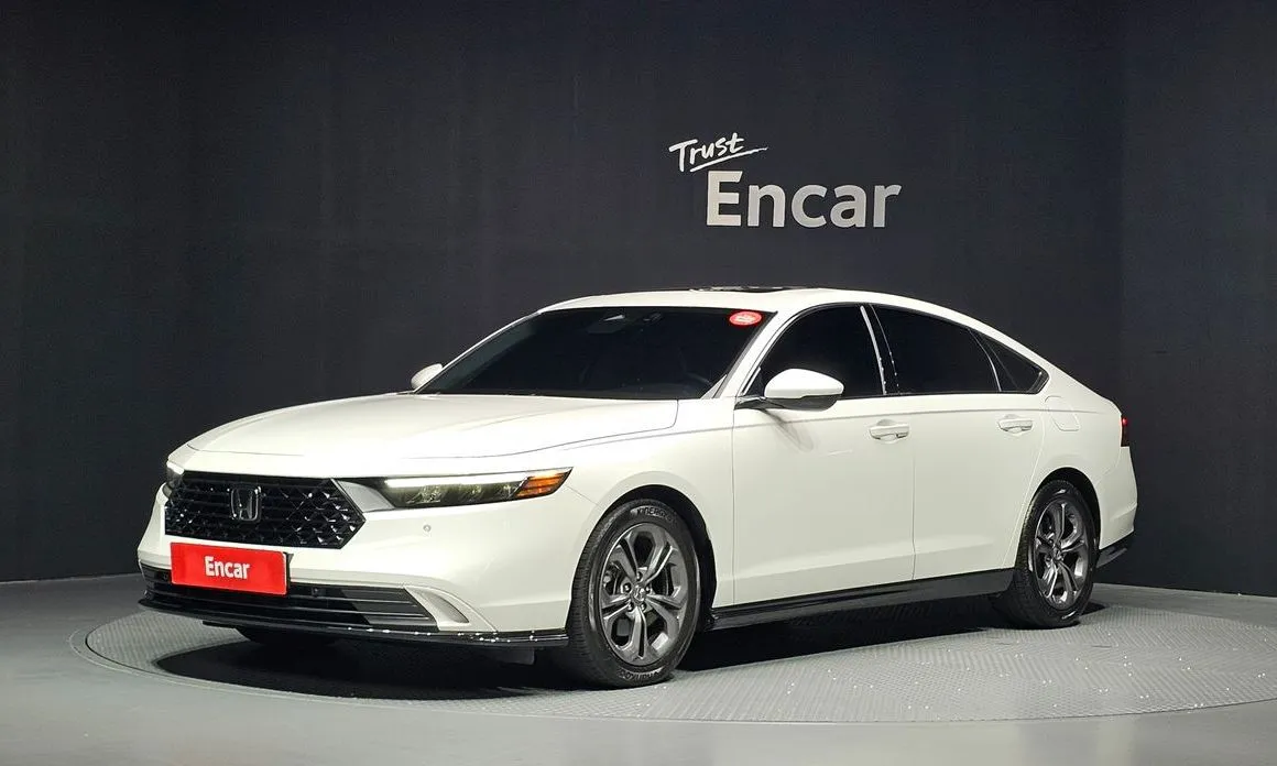Honda Accord — фото 1