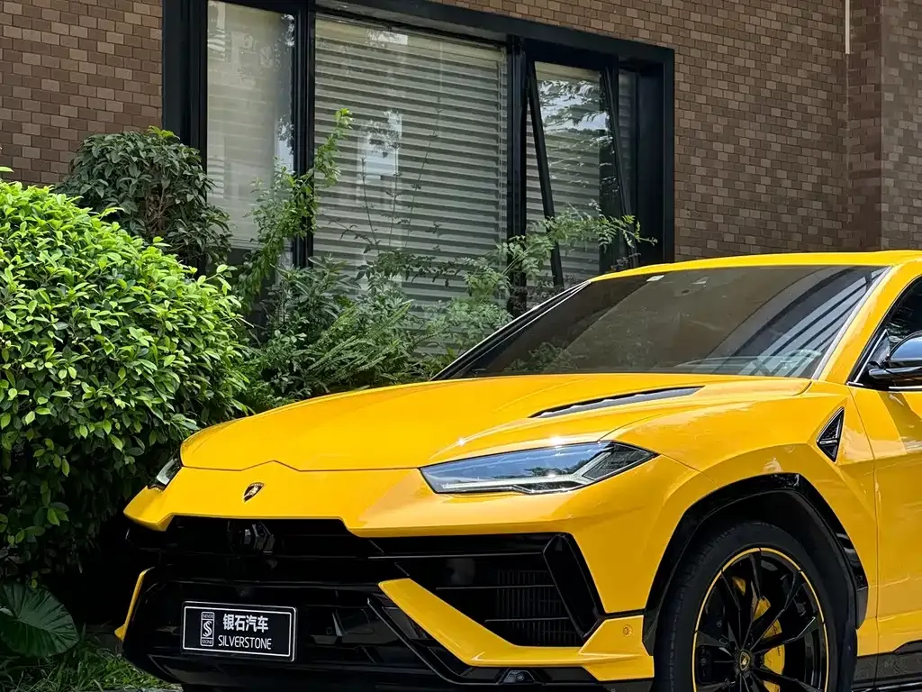 Lamborghini Urus — фото 7