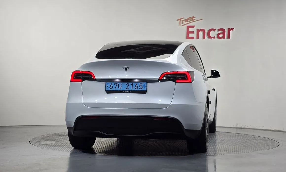 Tesla Model Y — фото 5
