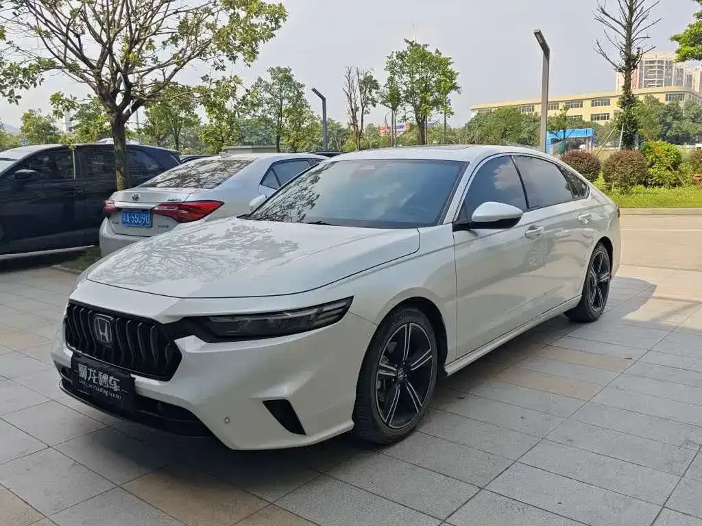 Honda Inspire — фото 1