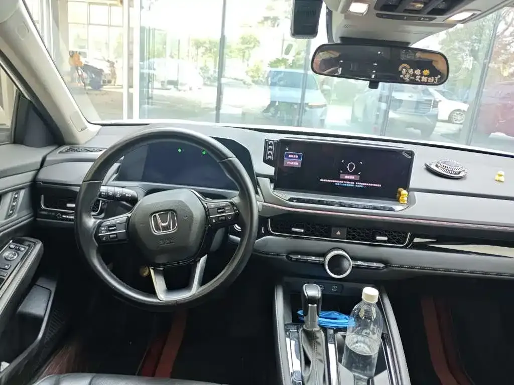 Honda Inspire — фото 6