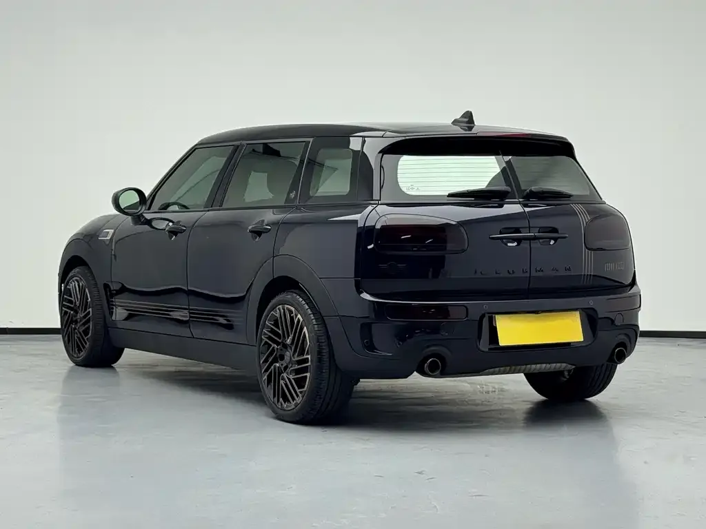 MINI Clubman — фото 3